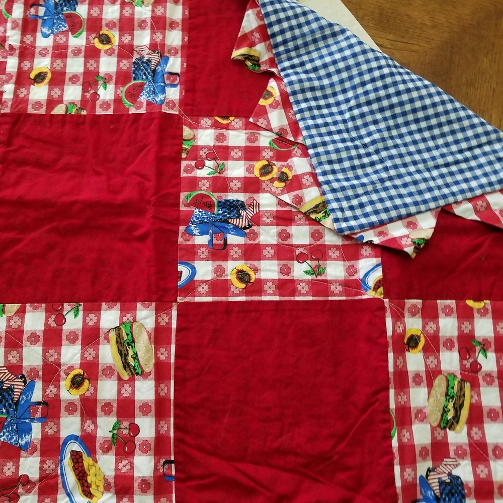 30" quilted reversible table linen